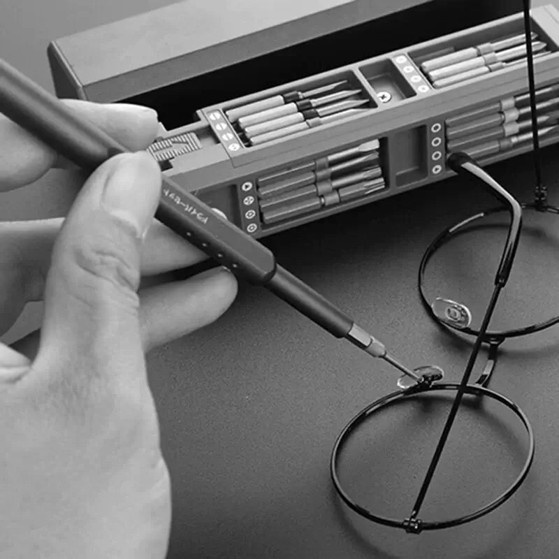 Multitool™ | Toutes vos vis dans un coffret d’outils élégant !