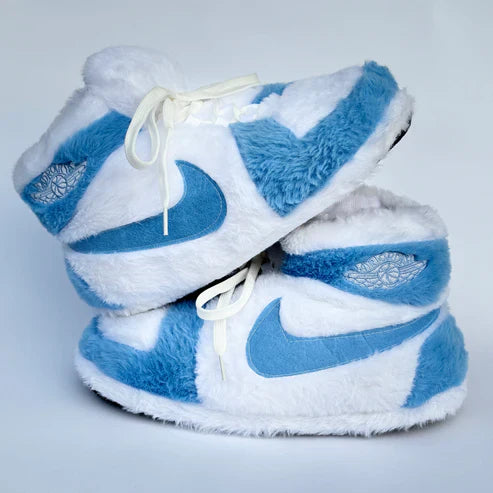 CozyKicks™ | Gardez vos pieds au chaud avec style.
